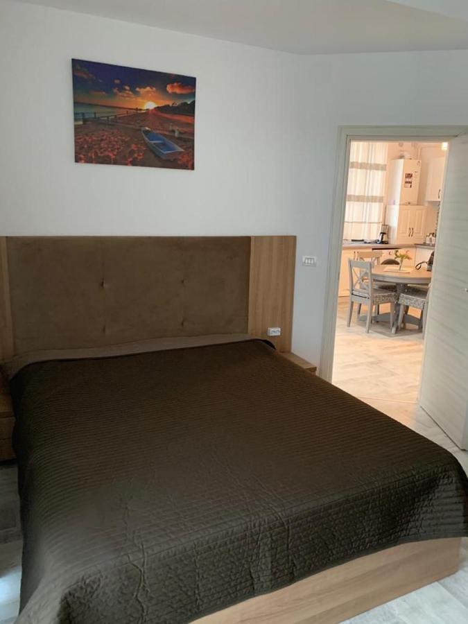 Iris Apartment Navodari Exterior photo